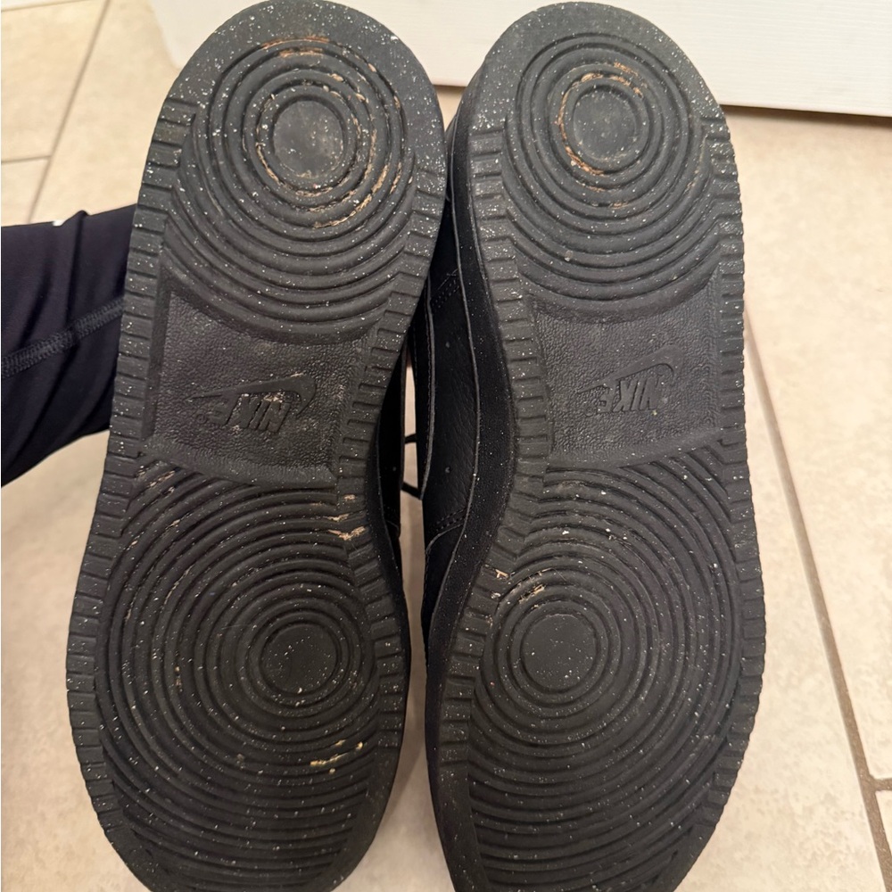 Nike Men's All-Black Sneakers - Picture 2 of 3